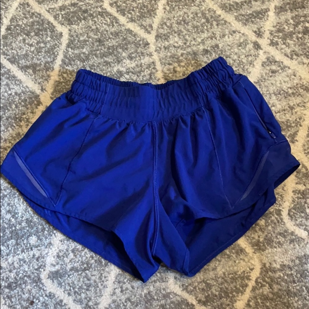 Hotly hot short (2.5)